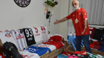35 yıllık gazetecinin evi futbol müzesine döndü: 300 formalık koleksiyon hayran bırakıyor