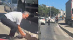 İzmir’de yola saçılan paralar trafikte panik yarattı: Rüzgar desteleri savurdu