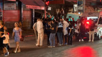 Galeriye kurşun yağdırdılar: 4 kişi yaralandı