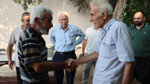 Yaşlı adamlardan örnek davranış