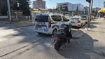 Eskişehir’de elektrikli bisiklete çarpan otomobil kayıplara karıştı