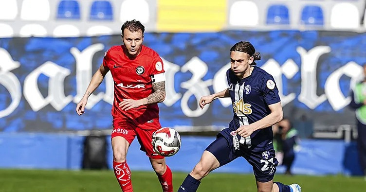 Çorum FK, Sarıyer deplasmanında penaltılarla kazandı - Resim : 2