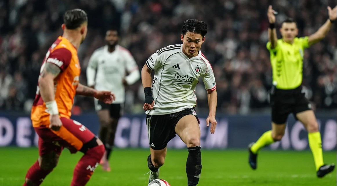 Derbi sonrası Ahmet Çakar ateş püskürdü: "Yazıklar olsun, 3 kırmızı kart çıkmalıydı!" - Resim : 1