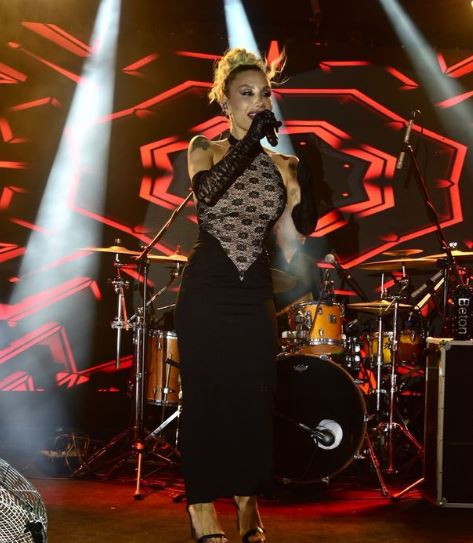 İrem Derici’den evlilik açıklaması: “Yıl bitmeden evlenebilirim” - Resim : 1