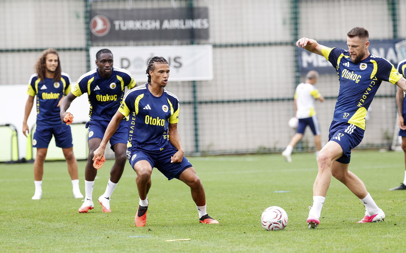 Fenerbahçe'de Sturm Graz hazırlıkları devam ediyor - Resim : 1