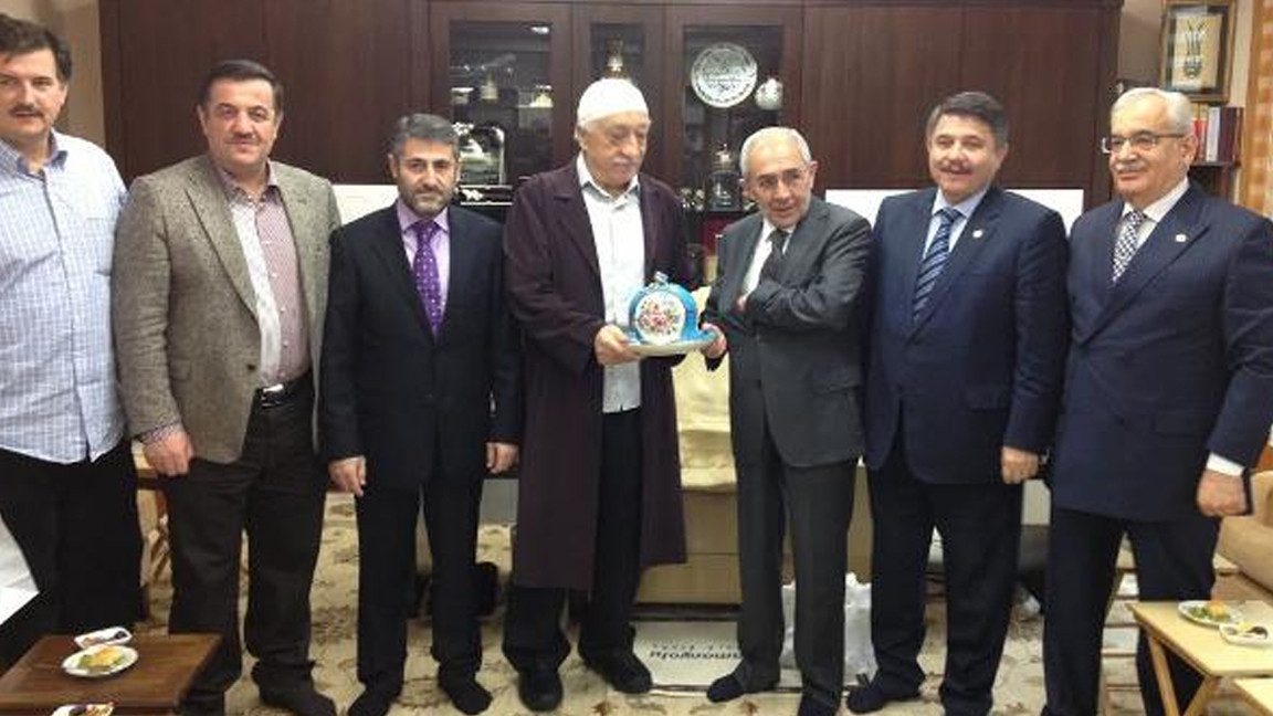 Yeni Bakan Nureddin Nebati'nin Fethullah Gülen'le fotoğrafı tekrar gündemde - Resim : 1