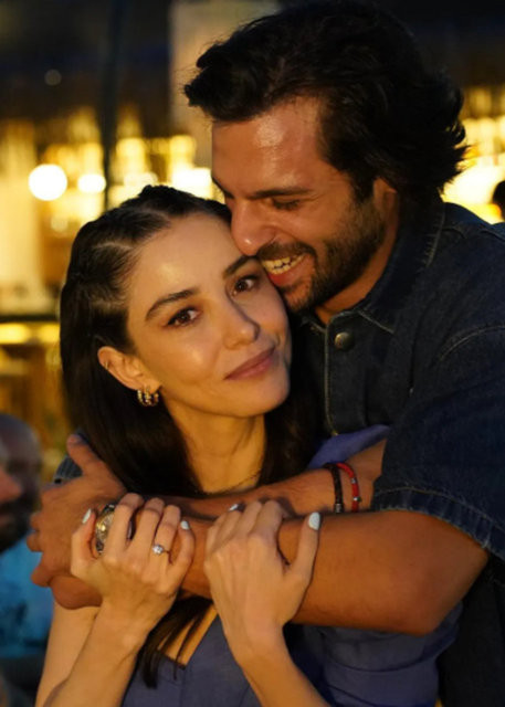 Özge Gürel'den Serkan Çayoğlu'na aşk dolu mesaj