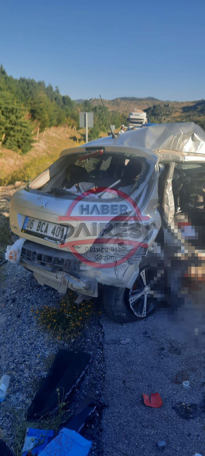 Konya'da katliam gibi kaza: 5 &ouml;l&uuml; 4 yaralı - Resim : 5