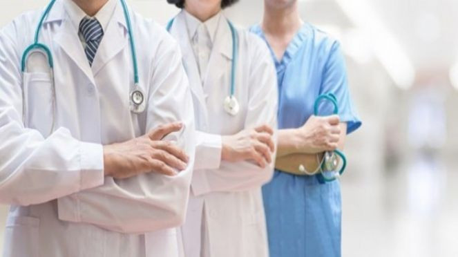 Herkese ek ödeme veriliyor onlara verilmiyor. 20 bin asistan doktor mağdur. Bakan Koca’nın haberi var mı. Asistanlar doktor değil mi - Resim : 2