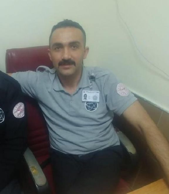 Hastanede 'Sessiz olun' uyarısında bulunan g&uuml;venlik g&ouml;revlisi boynundan bı&ccedil;aklanarak &ouml;ld&uuml;r&uuml;ld&uuml; - Resim : 5
