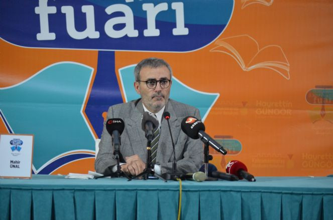 Cumhuriyet sayesinde siyaset yapabilen Mahir &Uuml;nal: Cumhuriyet bizim l&uuml;gatimizi, alfabemizi, dilimizi, hasılı b&uuml;t&uuml;n d&uuml;ş&uuml;nmemizi yok etmiştir - Resim : 1