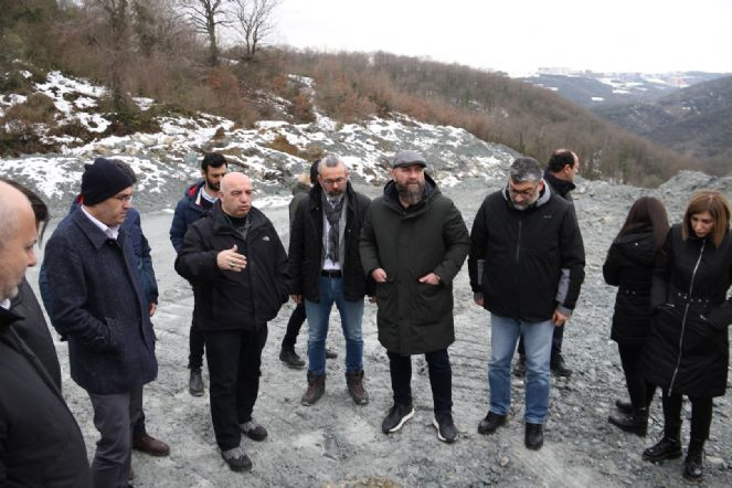 İzmit Körfezi'nin dip çamuru temizlenecek - Resim : 1