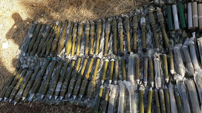 Toprağın altından PKK'ya ait 105 roketatar çıktı