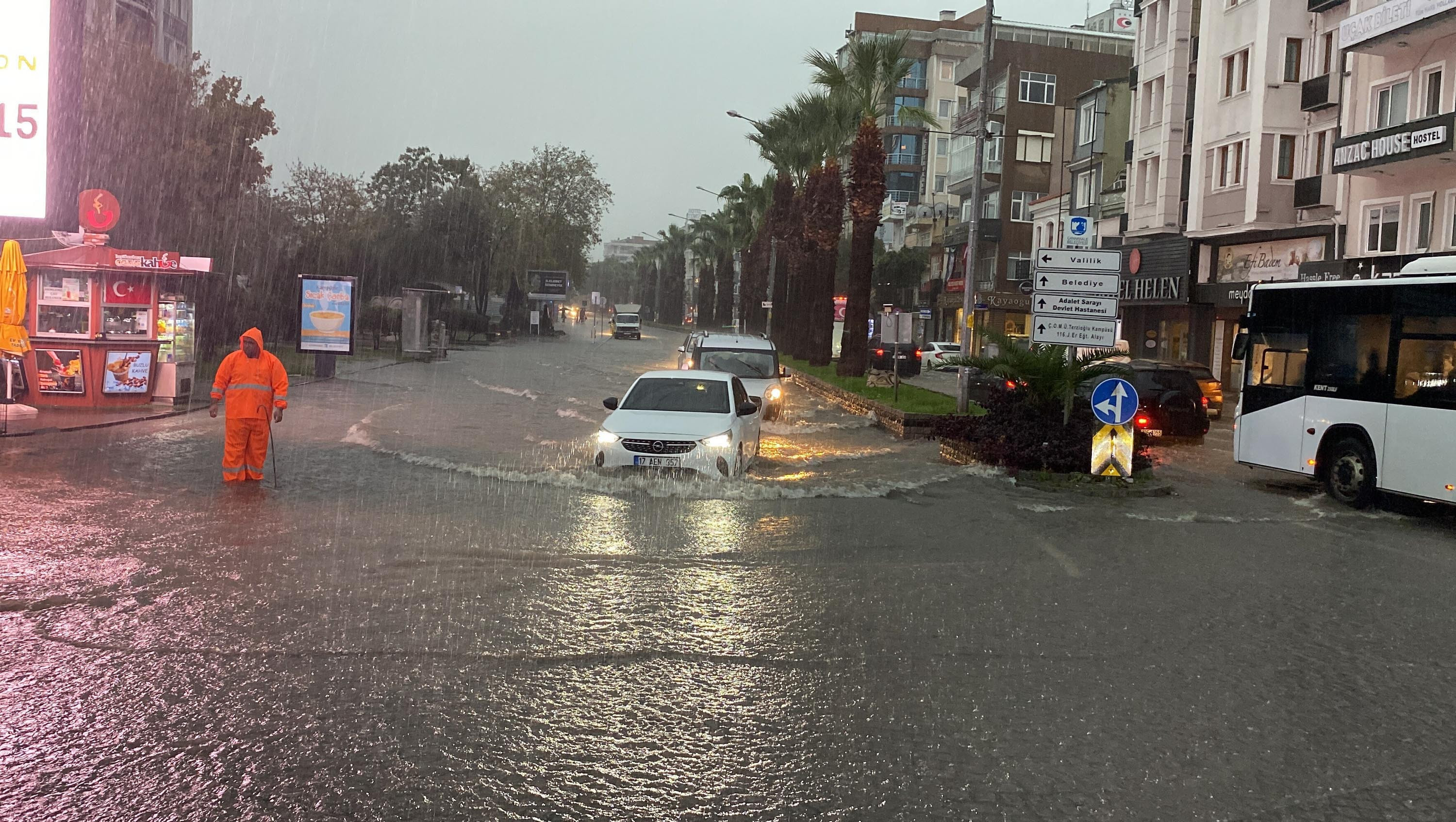 canakkale-icin-firtina-ve-saganak-uyarisi-yenicag1.jpg