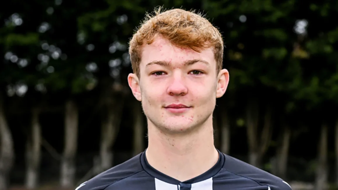 240109105110-01-cameron-walsh-grimsby-town.webp