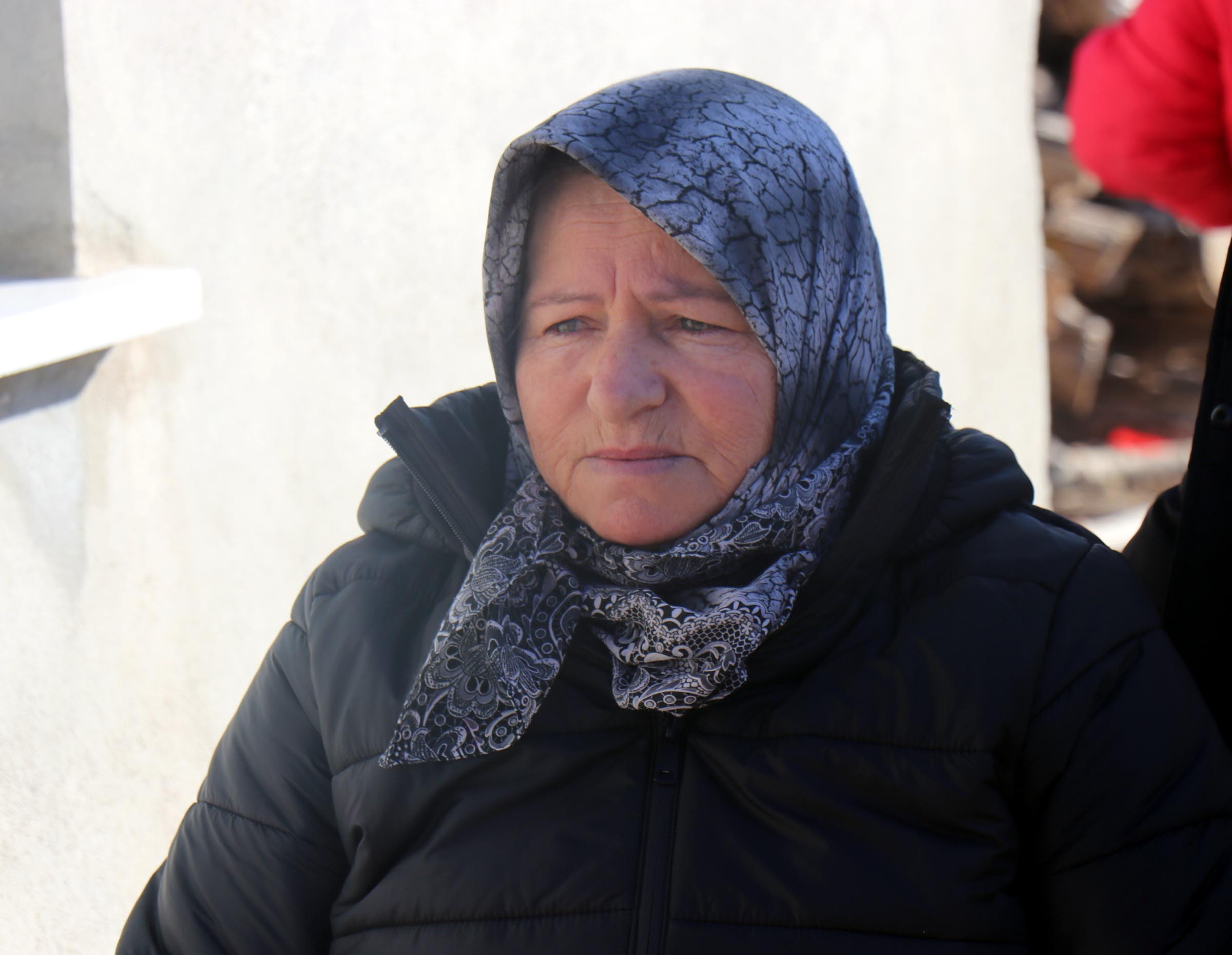 ocagi-acik-unutup-kent-merkezine-gitti-evinin-yanisini-aglayarak-izledi-4983-dhaphoto3.jpg
