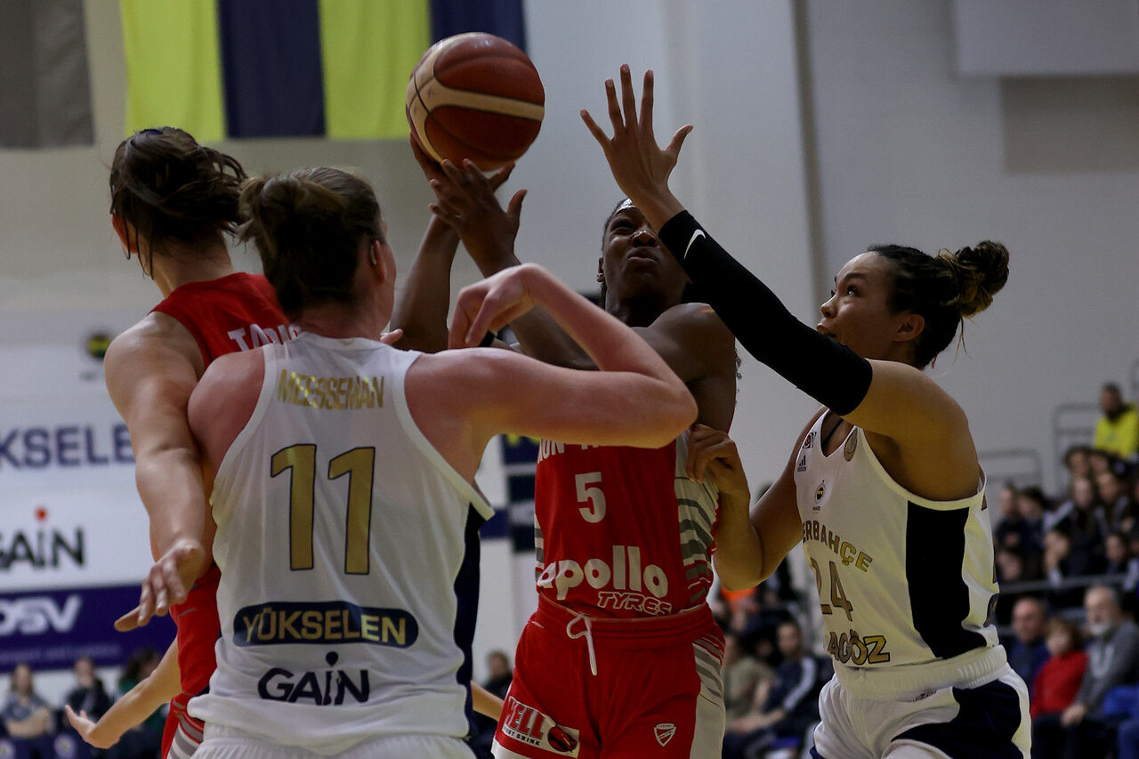 aa-20240130-33572512-33572504-fenerbahce-alagoz-holding-v-dvtk-huntherm-fiba-euroleague-women.jpg