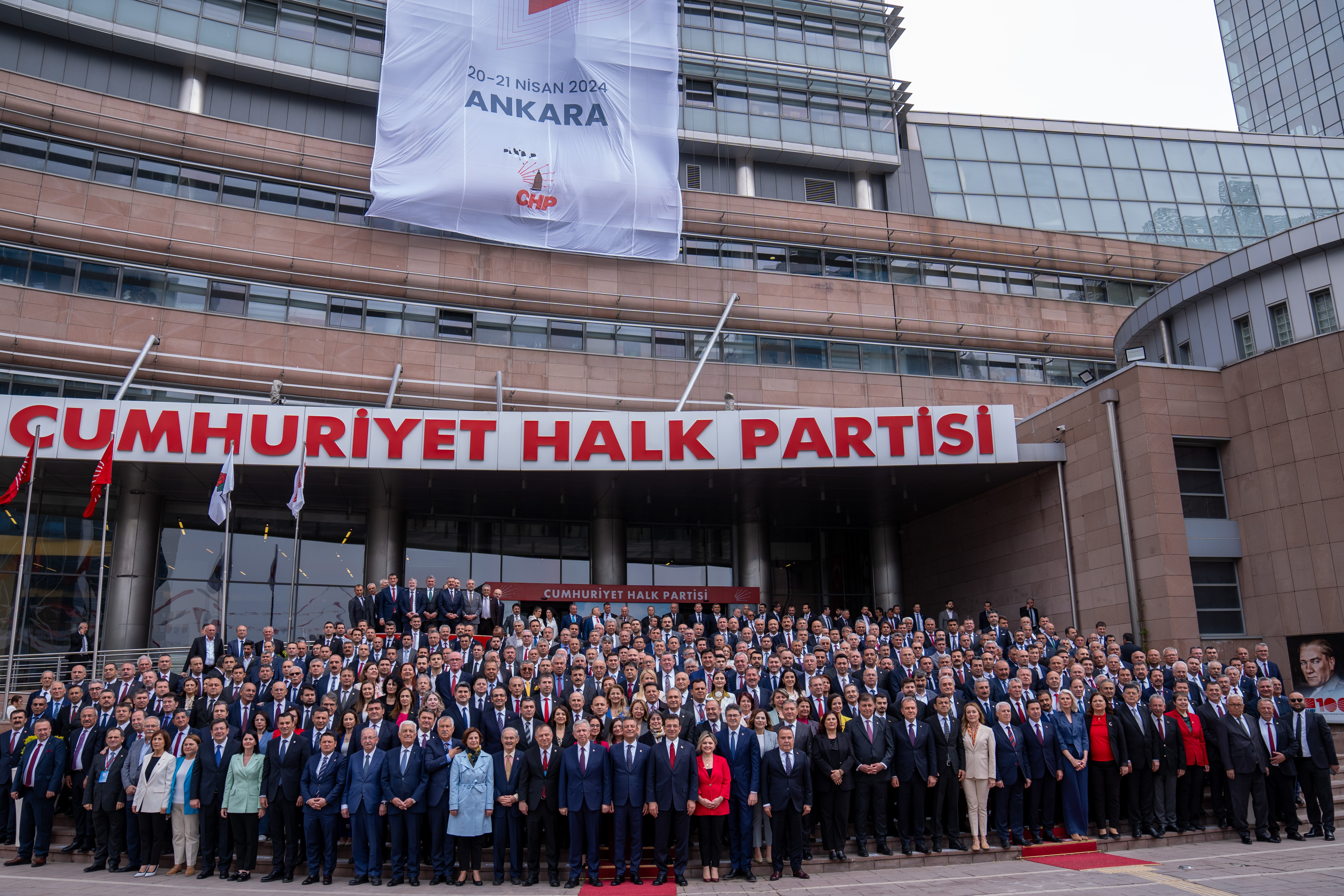 aa-20240420-34321142-34321126-chp-yerel-yonetimler-calistayi.jpg
