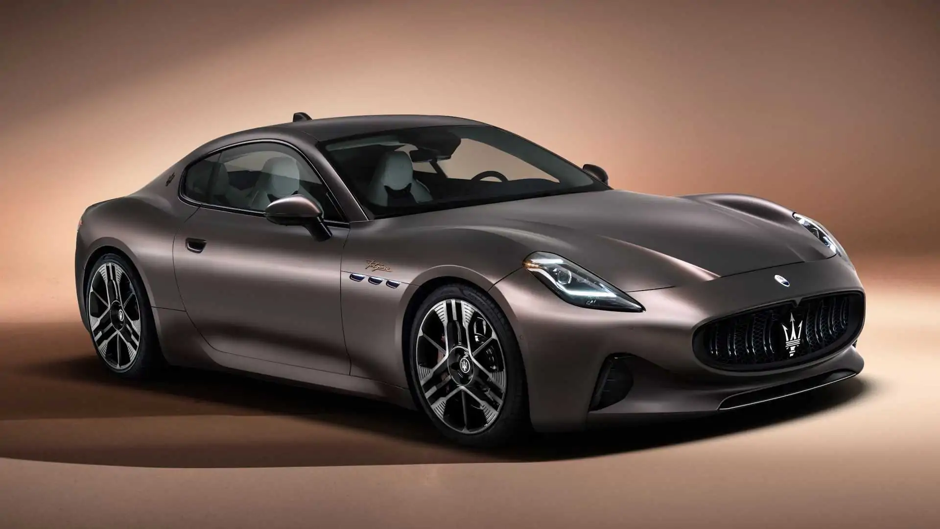 maserati-granturismo-folgore-front-3-4.webp