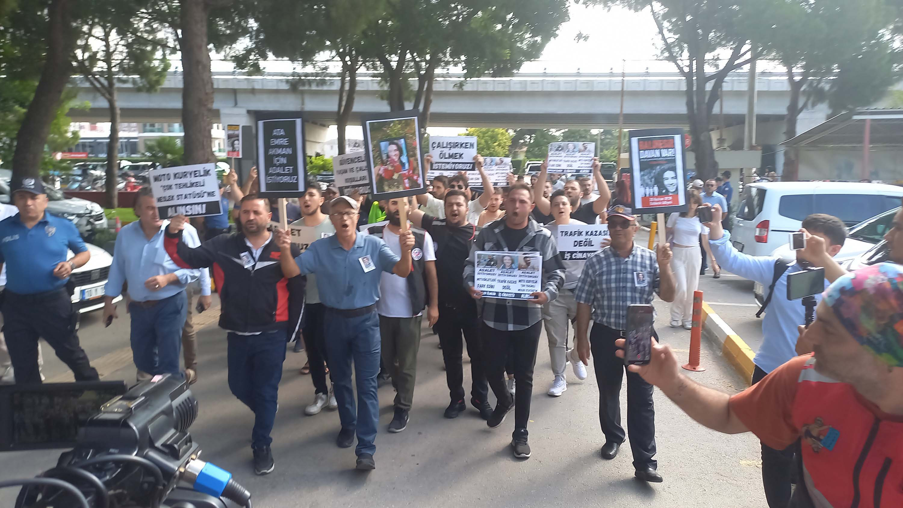 universiteli-kurye-ata-emre-akmanin-katili-25-bicak-darbesini-hatirlamadi-yenicag-13-001.jpg