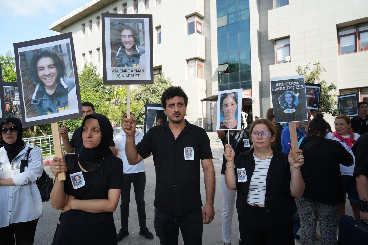 universiteli-kurye-ata-emre-akmanin-katili-25-bicak-darbesini-hatirlamadi-yenicag-32-001.jpg