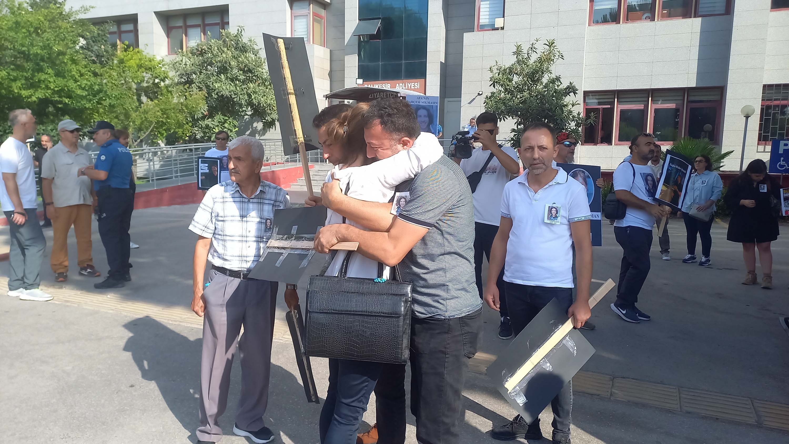 universiteli-kurye-ata-emre-akmanin-katili-25-bicak-darbesini-hatirlamadi-yenicag-8-001.jpg