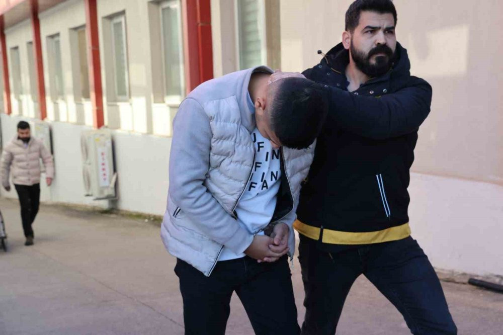 'Bira şişesi' kavgasında kan aktı! 1 &ouml;l&uuml;, 1 yaralı