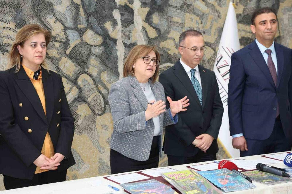 Gaziantep Büyükşehir’den çocuklara bilim dergisi desteği
