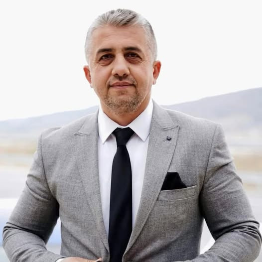 kocaelide-korkunc-kaza-yem-karma-makinesine-sikisan-muhtar-oldu-yenicag-7.jpg