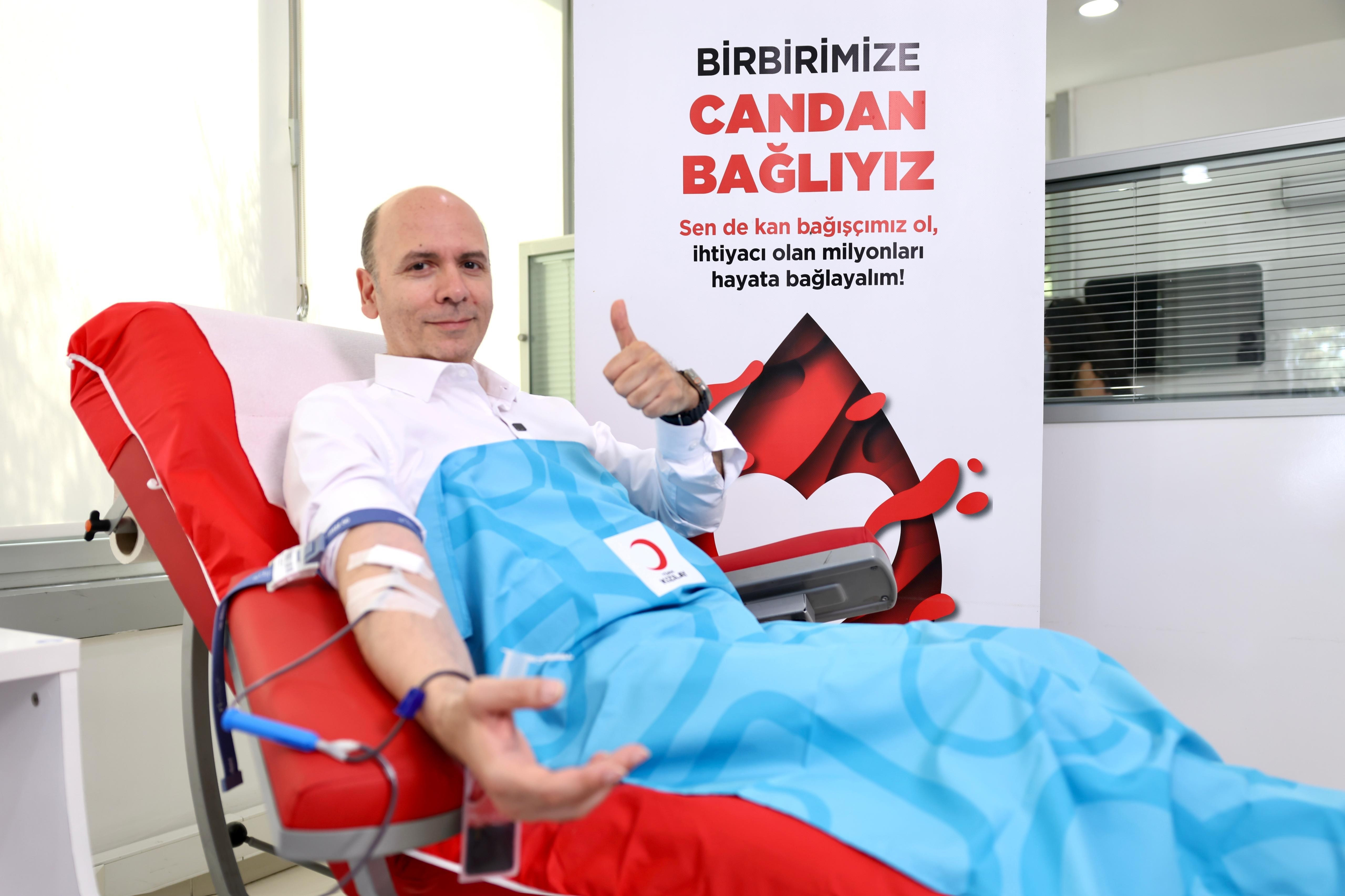kizilayin-birbirimize-candan-bagliyiz-kampanyasina-unlulerden-tam-destek-yenicag-1.jpg