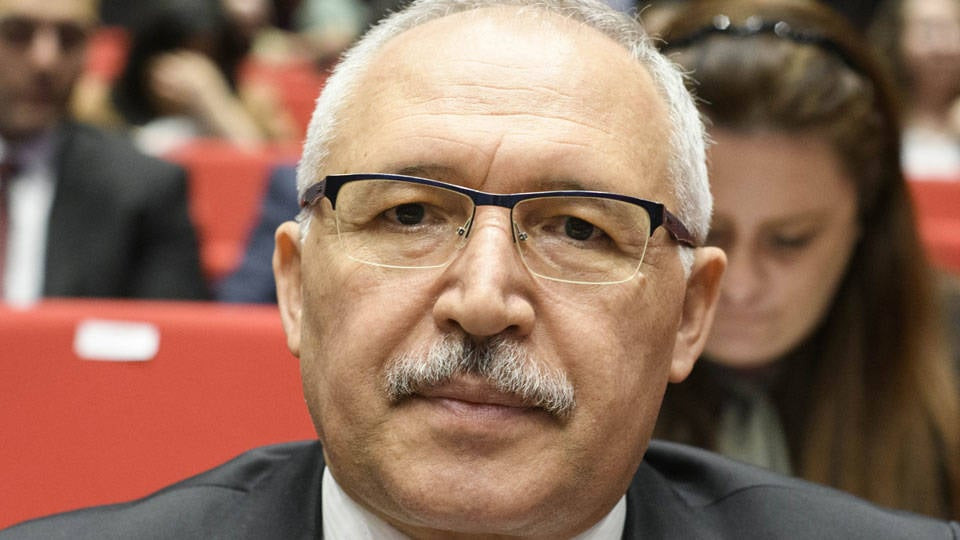 mhp-li-isimler-abdulkadir-selvi-yi-yerden-yere-vurdu-1.jpg