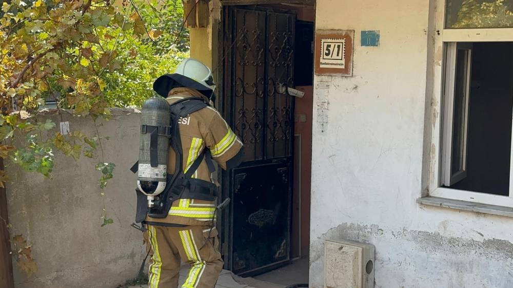 Alevler arasında nefes kesen kurtarma operasyonu