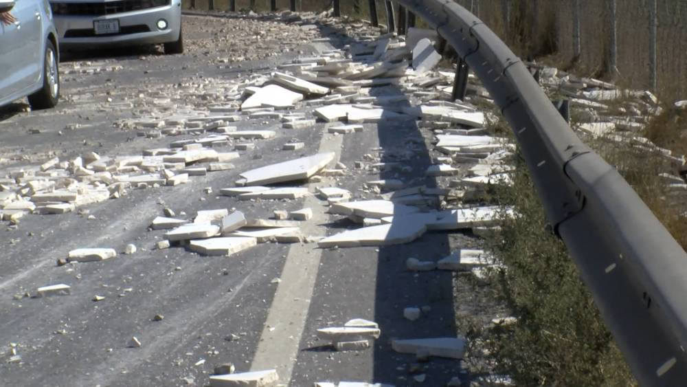 TEM yan yolu mermer kapladı! İstanbul trafiği felç oldu