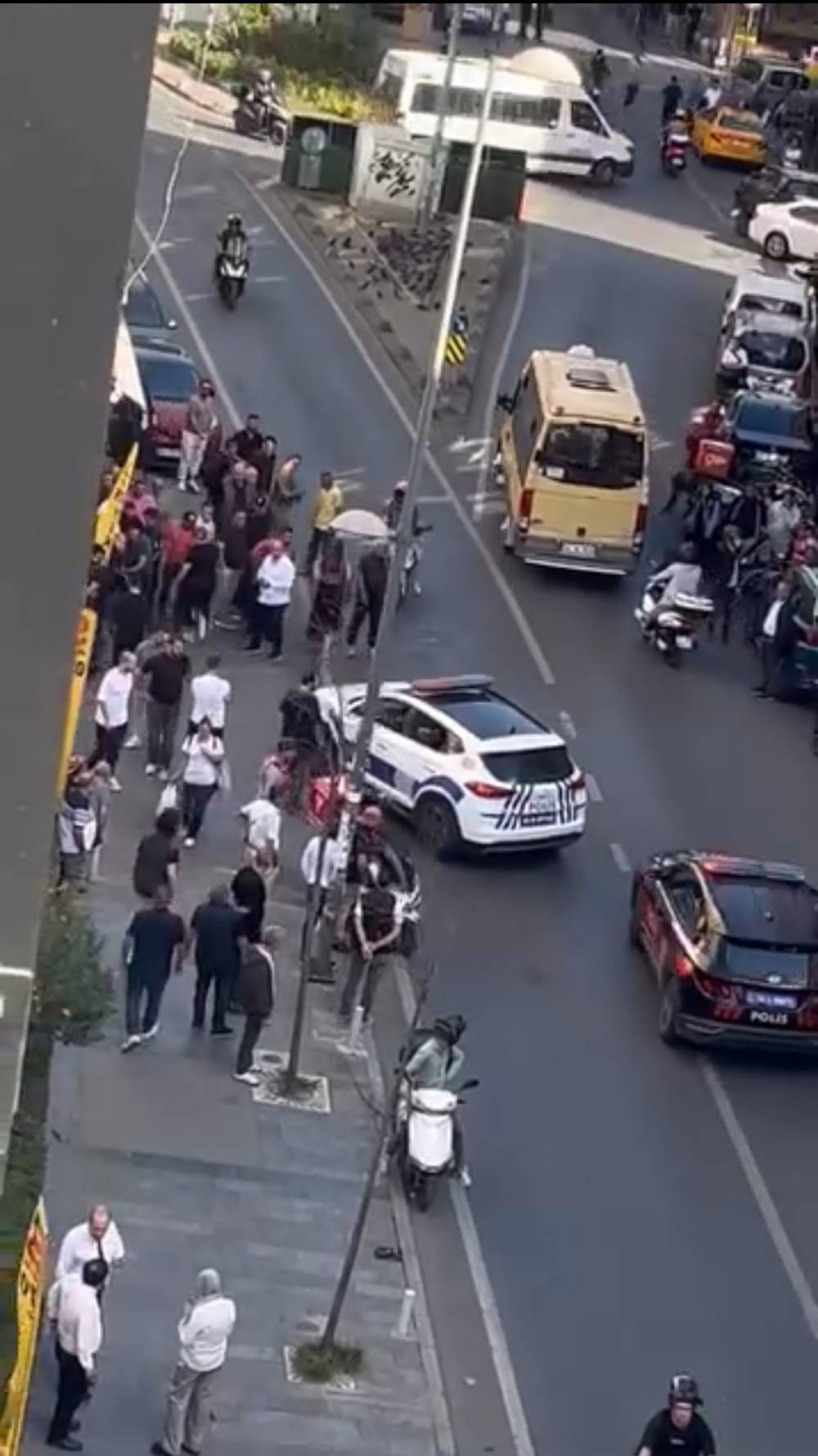 İstanbul’da avukata silahlı saldırı! Tetikçi kaçarken yere düştü