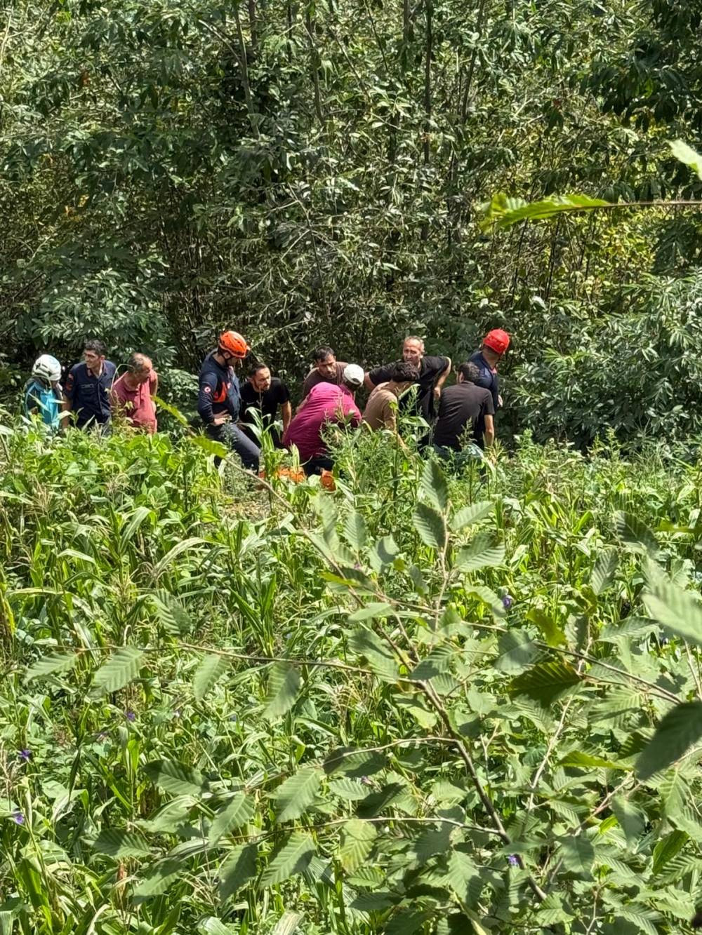 Giresun’da kamyonet dereye uçtu! Ölü ve yaralı var: Ekipler zamanla yarıştı