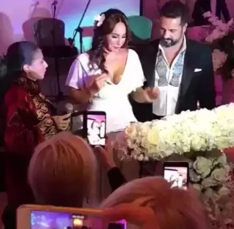 asena-geri-dondu-40-milyonluk-bentleyle-gundemde-yenicag-23.jpg